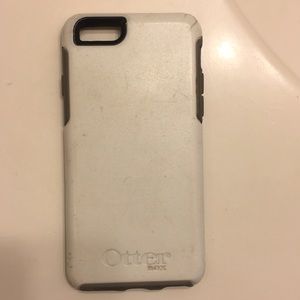White Iphone 6/6s Otterbox case